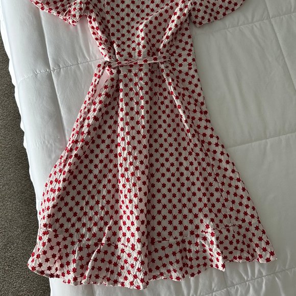 NWT Draper James Red and White Puff Sleeve Embroidered Wrap Dress - Picture 7 of 7